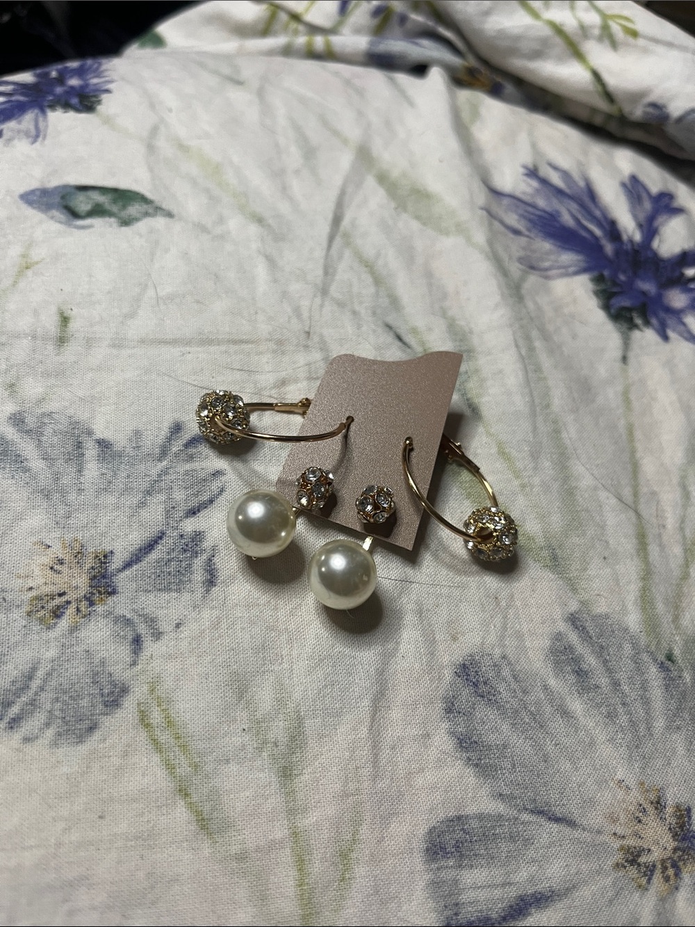 2 Pair Earring Bundle – Rhinestone Hoops & Pearl Drop Earrings ✨